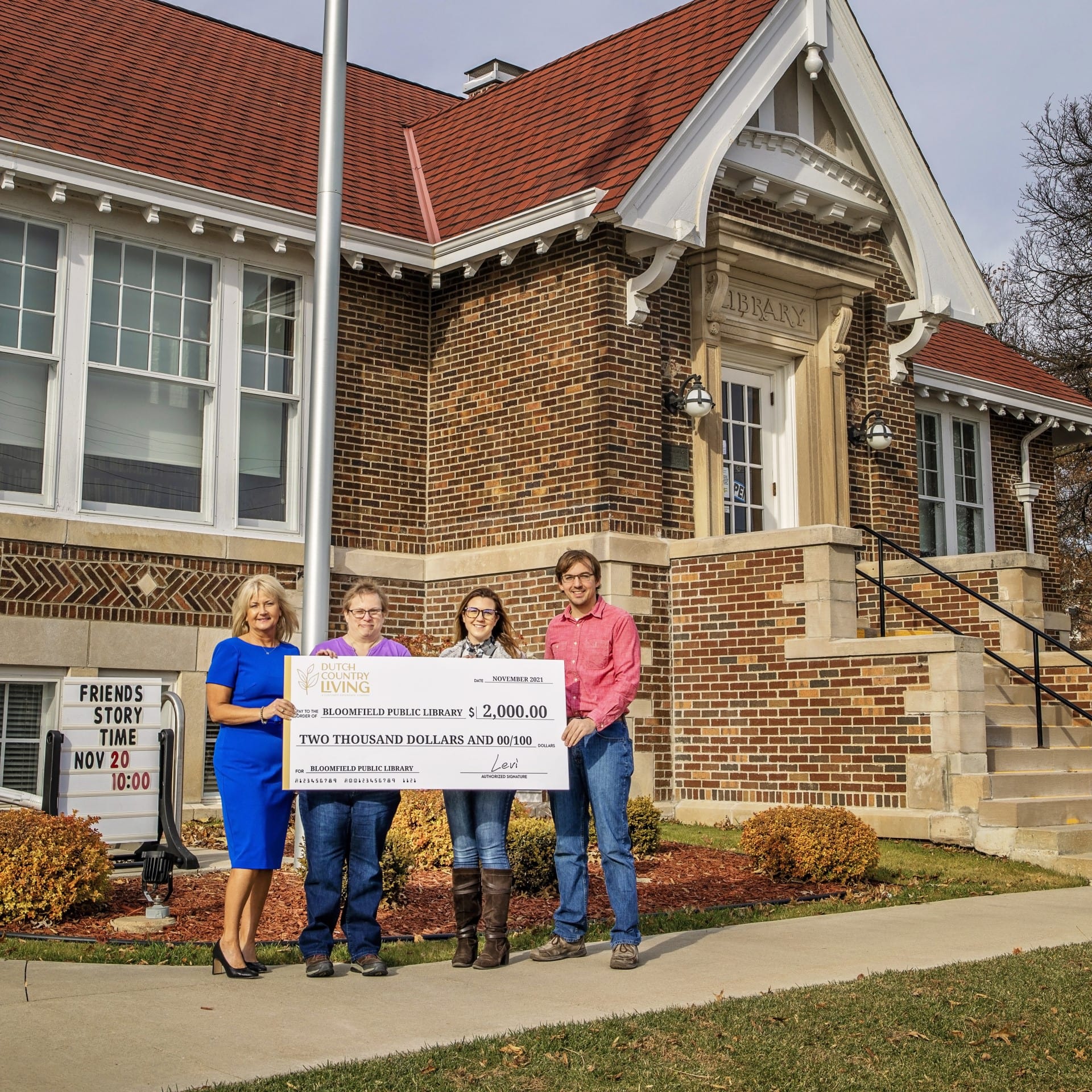 Dutch Country Living Makes Gift to Bloomfield Public Library
